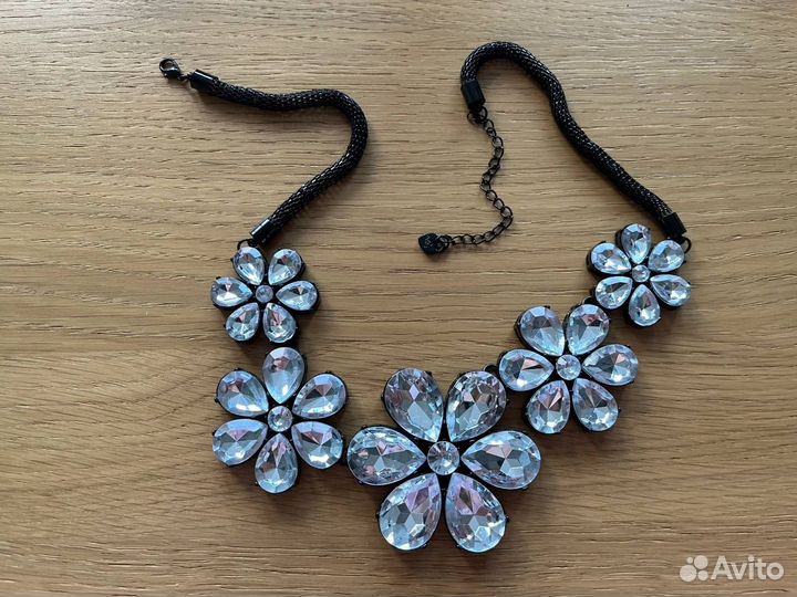 Колье-воротник на цепочке-шнуре