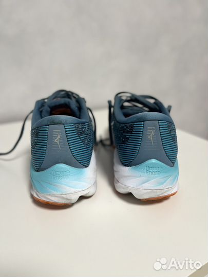 Кроссовки Mizuno для бега женские