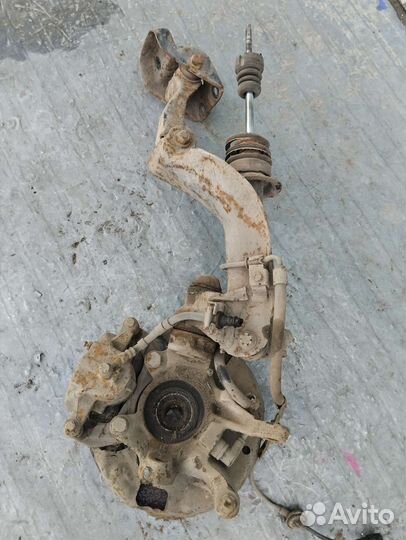 Узел подвески правый Ниссан Примера П10 90+