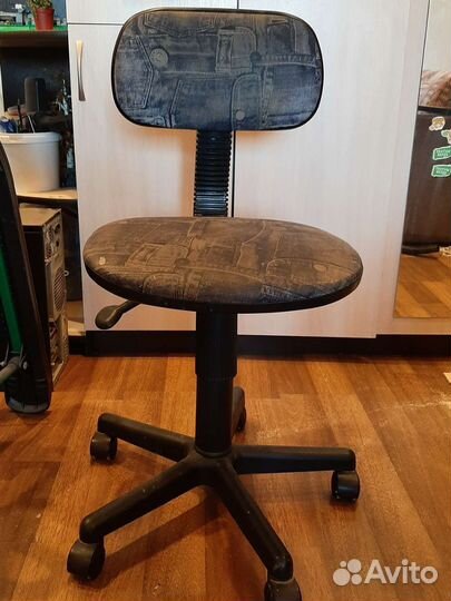 Компьютерный стул кресло