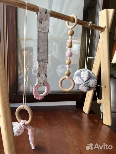 Стойка монтессори для малышей