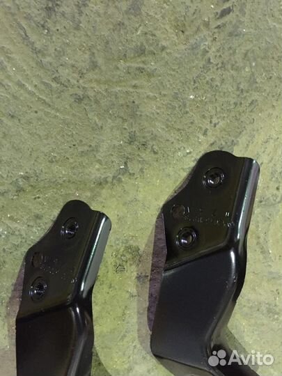 Кронштейн фары правый Mercedes GLK w204