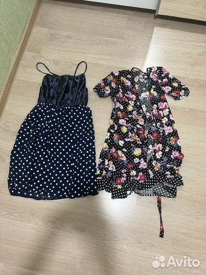 Отдам бесплатно женскую одежду размер s