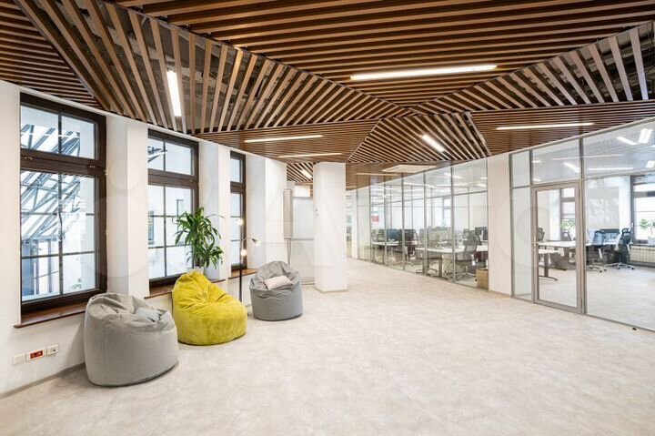 Здание с видом на Кремль продажа