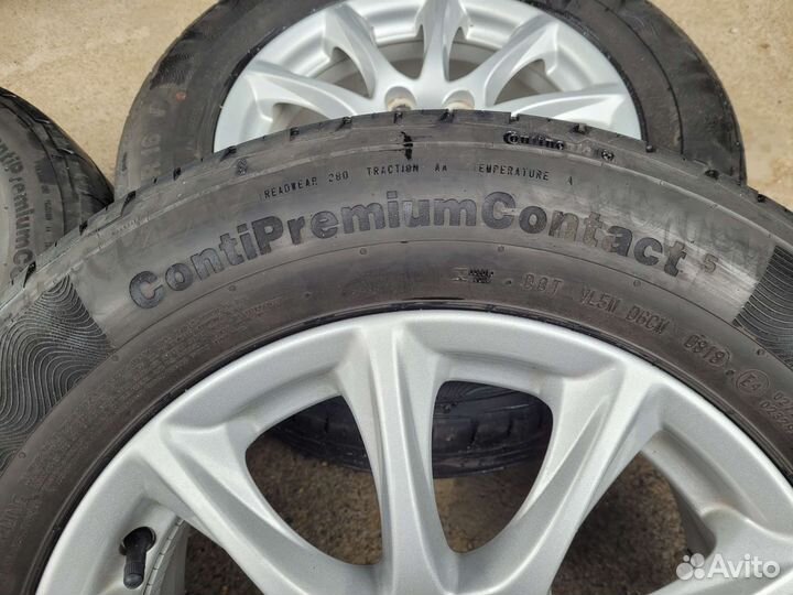Continental ContiPremiumContact 5 215/65 R16 95V