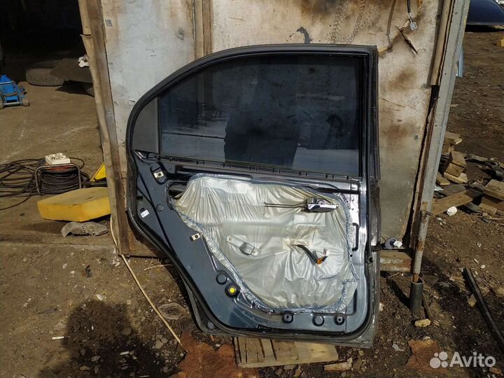 Задняя левая дверь hyundai sonata 4