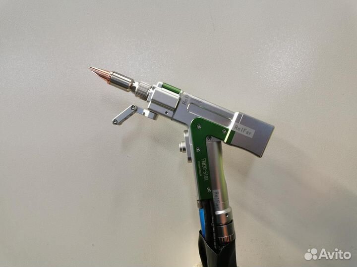 Лазерный аппарат сварки, резки и чистки металлов
