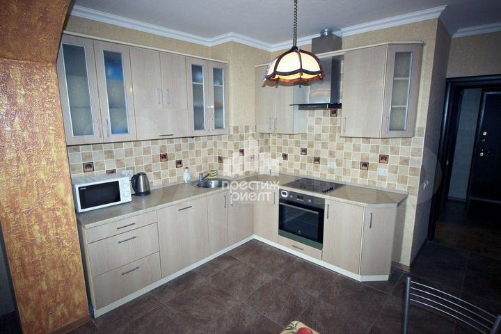 2-к. квартира, 67 м², 6/17 эт.