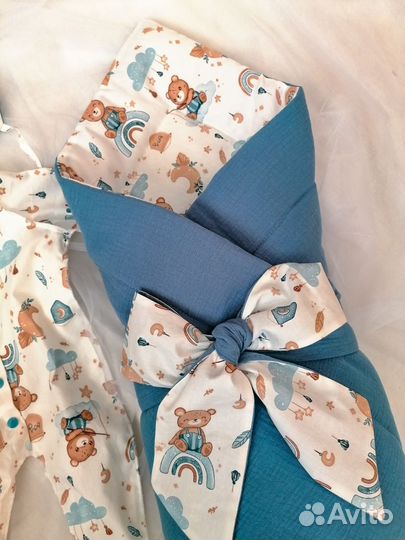 Комплект на выписку из муслина новый