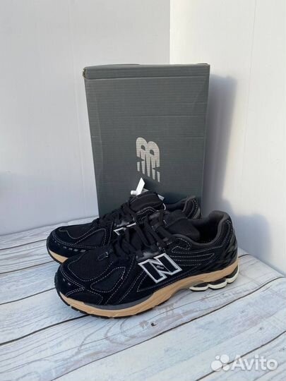 New balance 1906r