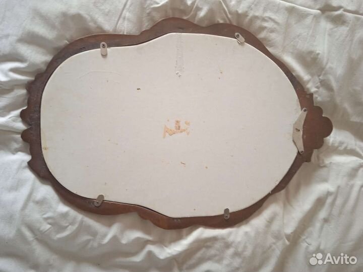 Зеркало старинное в медной раме