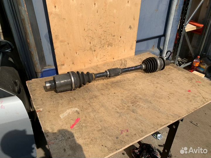 Приводной вал передний правый Suzuki Kizashi 2.4