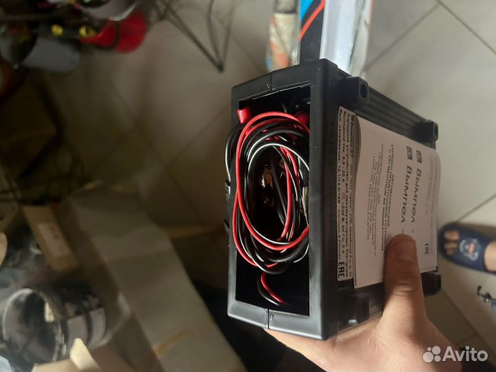 Пусковое зарядоное устройство для 12 вольтный акб