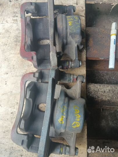 Тормозной суппорт Toyota Camry/Vista sv40