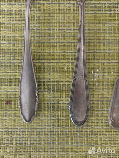 Старинный набор вилок и ножей с клеймом