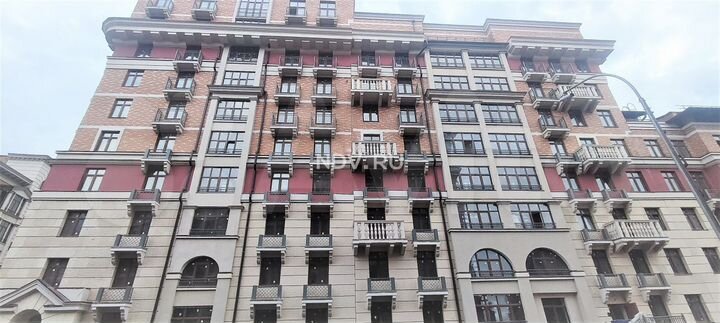 3-к. квартира, 65 м², 1/9 эт.