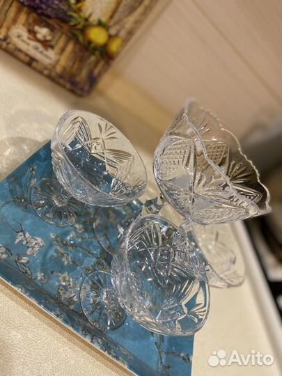 Хрустальные креманки, хрустальная ваза на ножке