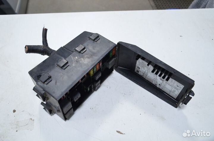 Блок предохранителей Форд Фокус 1 Америка