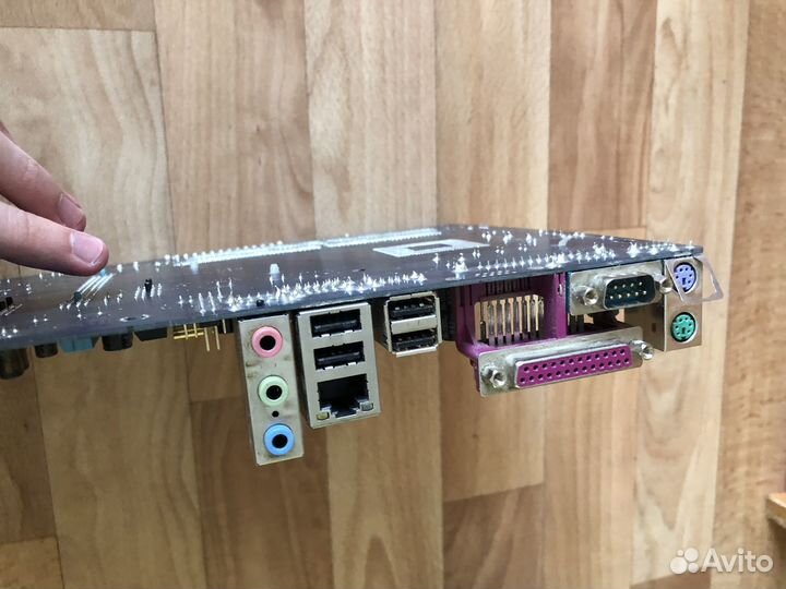 Материнская плата