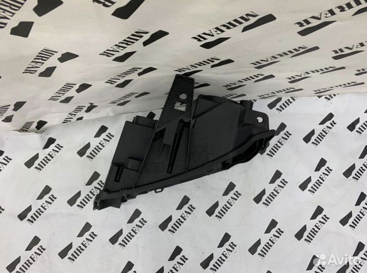 Корпус фары Jeep Grand Cherokee