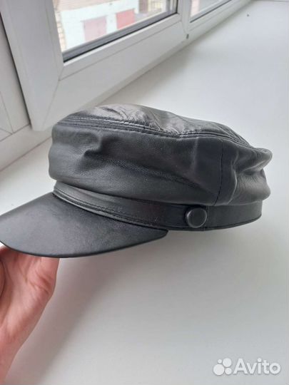 Кепка женская черная