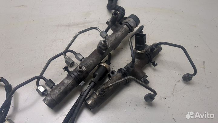 Рампа топливная Volkswagen Phaeton, 2007