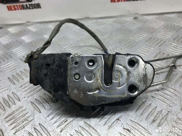 Замок боковой двери задний правый Kia Spectra