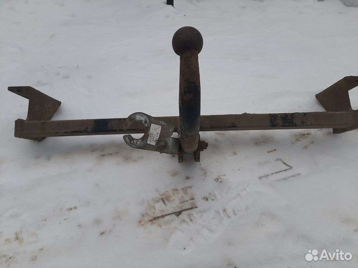 Фаркоп на Ниисан Х-Трейл