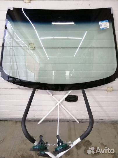 Лобовое стекло Ниссан Альмера