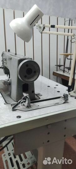 Швейная промышленная машинка 1022 кл
