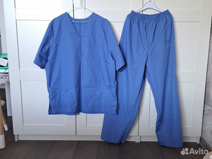 Мужской медицинский костюм