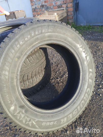 Bridgestone Ice Cruiser 7000 215/65 R16 98T
