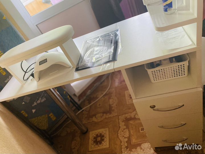 Стол для маникюра складной