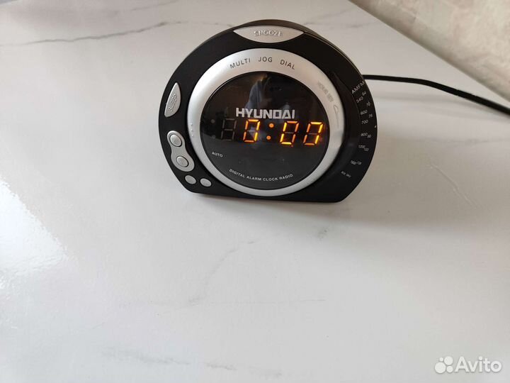 Часы электронные настольные