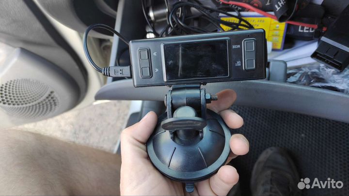 Видеорегистратор eplutus dvr-gs750