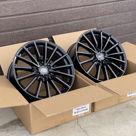 Литые диски OEMS Wheels 8×R18 5×114.3