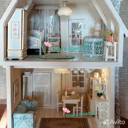 Кукольный домик с мебелью
