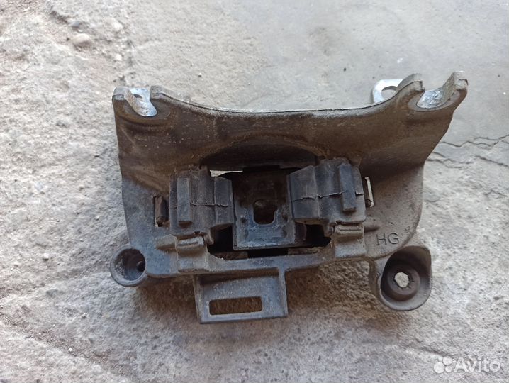 Опора двигателя левая Renault Fluence, Megane 3