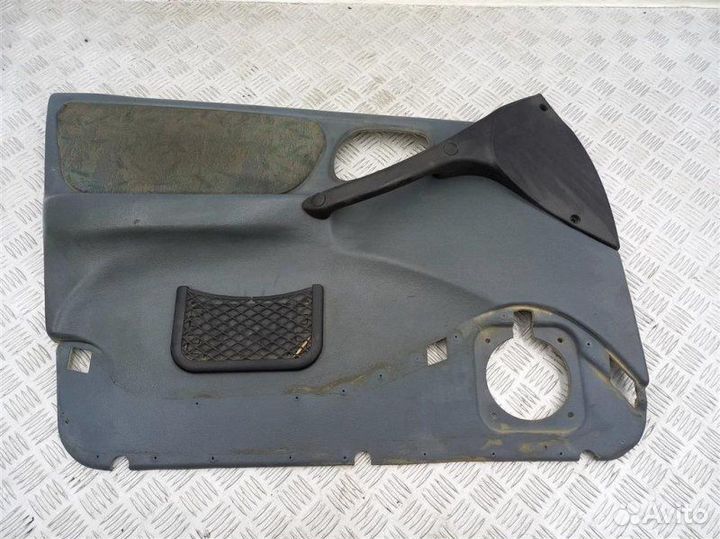 Обшивка двери передней левой Chevrolet Niva 1.7
