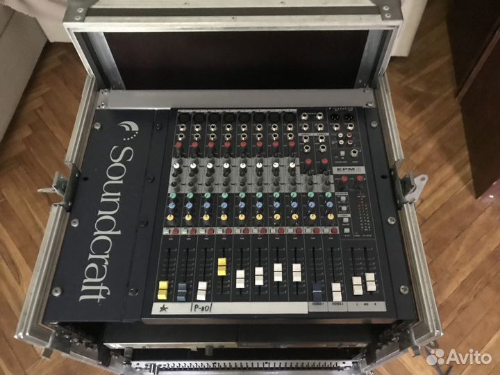 Рэк-стойка туровая (rack flight case)