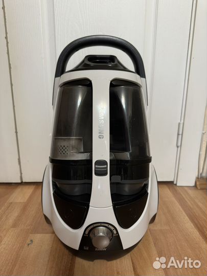 Пылесос с контейнером Samsung SC8835 белый
