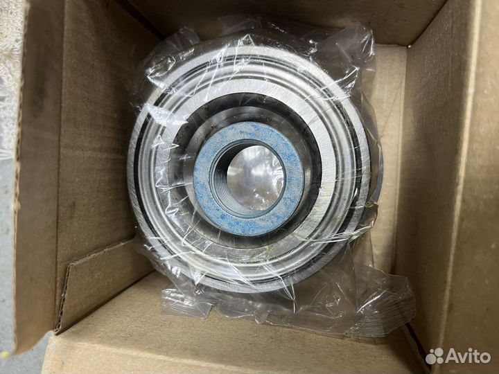 Ступичный подшипник mercedes 124