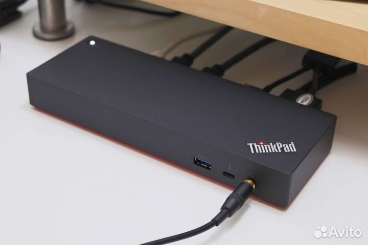 Док-станция ThinkPad Thunderbolt 3 Dock Gen2