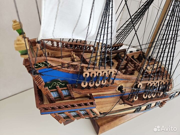 Модель корабля Галеон