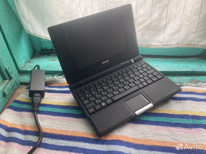 Нетбук asus eee pc 700