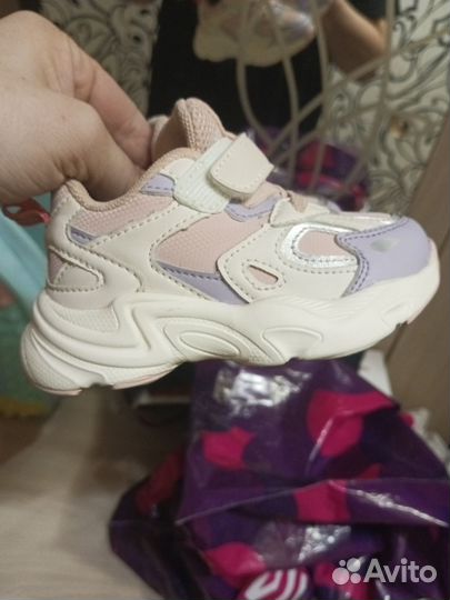 Кроссовки детские