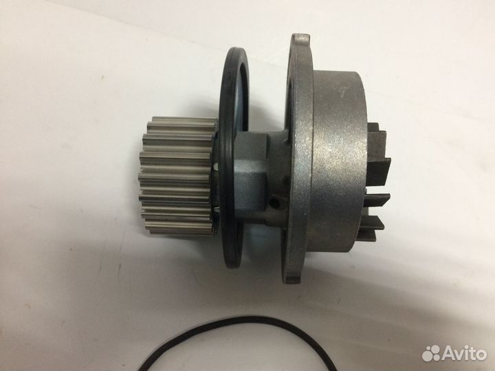 Помпа Насос Водяной Nexia Lanos Aveo 16 кл 9635264