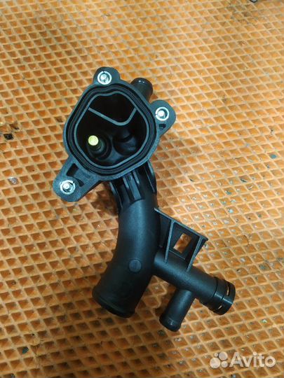 Корпус термостата Opel Meriva-B