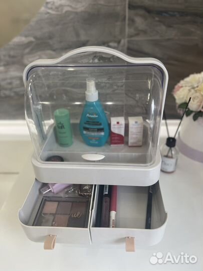 Набор косметики украшения