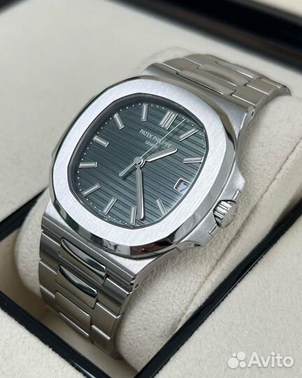 Часы Patek Philippe nautilus